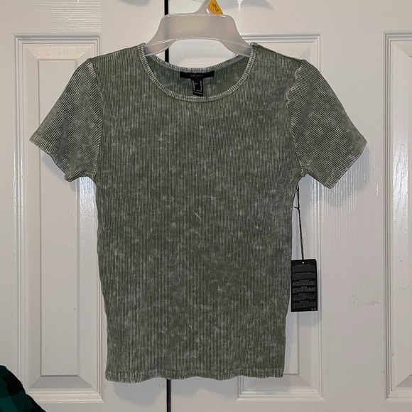 Forever 21 Tops - NWT Forever 21 T-Shirt
